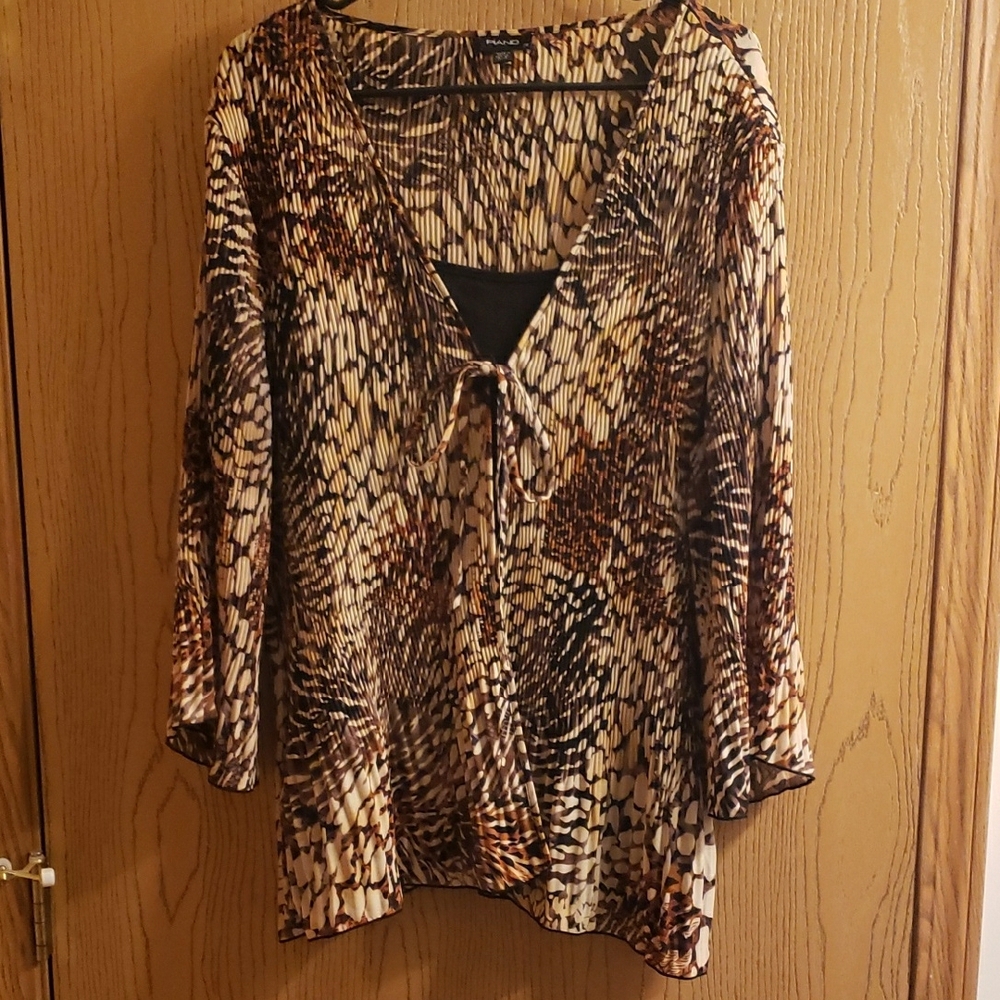 Chic Women's Patterned Blouse in Brown and Cream